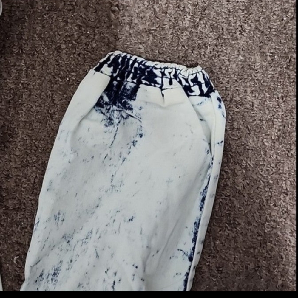 Distressed Overalls - Picture 5 of 7